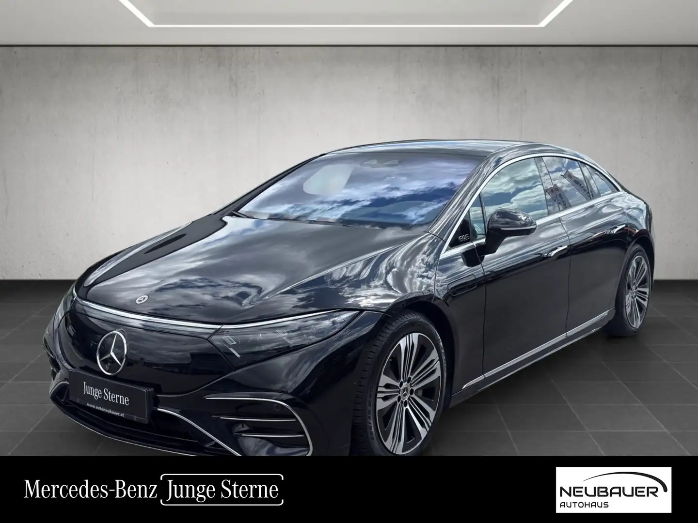 Mercedes-Benz EQS 580 4MATIC Distr KeyGo PTS Ambi Sitzklima Schwarz - 1