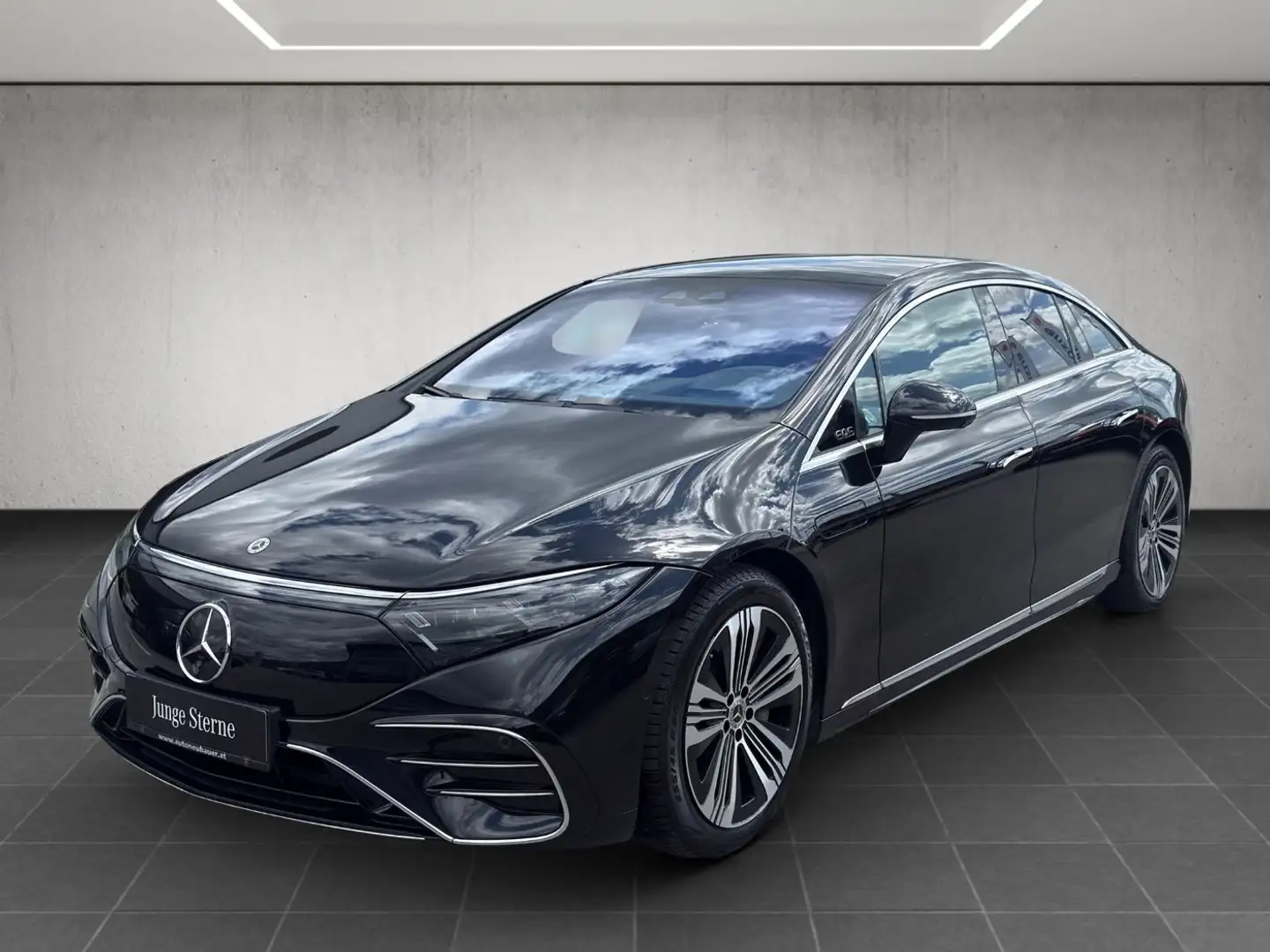 Mercedes-Benz EQS 580 4MATIC Distr KeyGo PTS Ambi Sitzklima Schwarz - 2