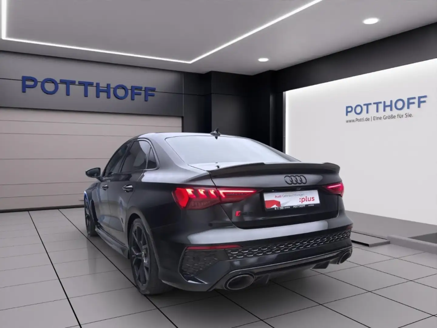 Audi RS3 Limousine Q NAVI MATRIX KAMERA B&O HuD Schwarz - 2