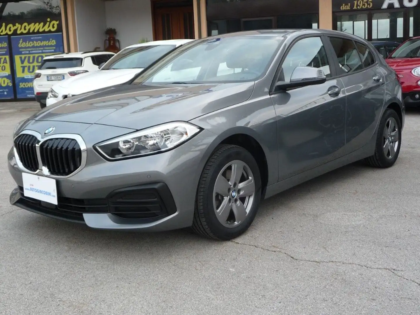 BMW 116 d 5p. Business Advantage STEPTRONIC Gris - 2