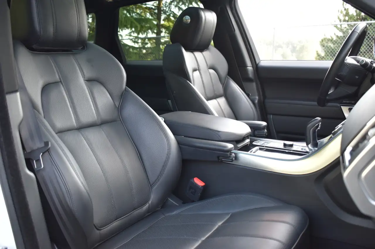 Land Rover Range Rover Sport снимка Land Rover Range Rover Sport