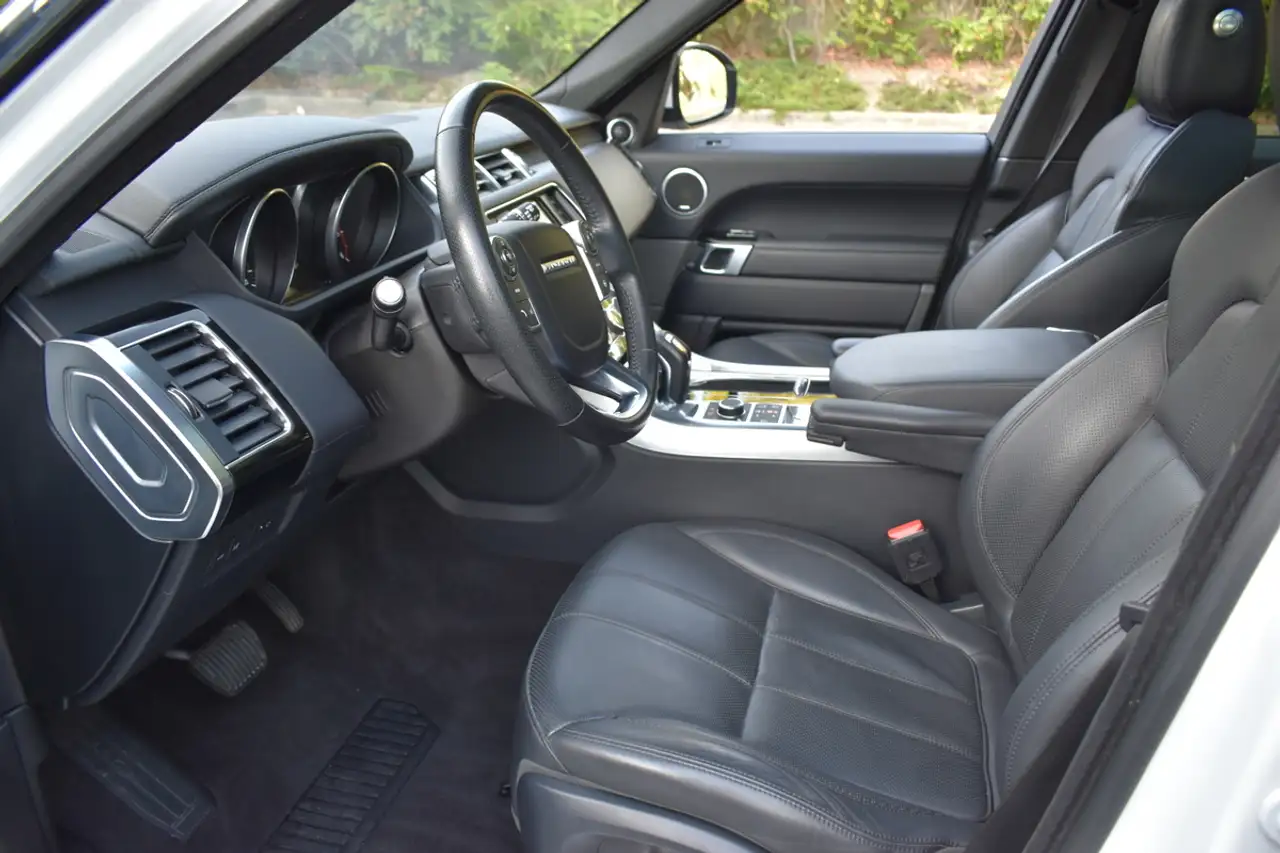Land Rover Range Rover Sport снимка Land Rover Range Rover Sport