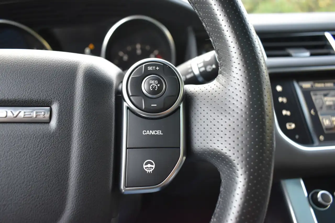 Land Rover Range Rover Sport снимка Land Rover Range Rover Sport
