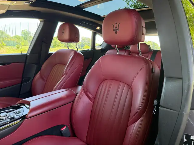 Maserati Levante view 19