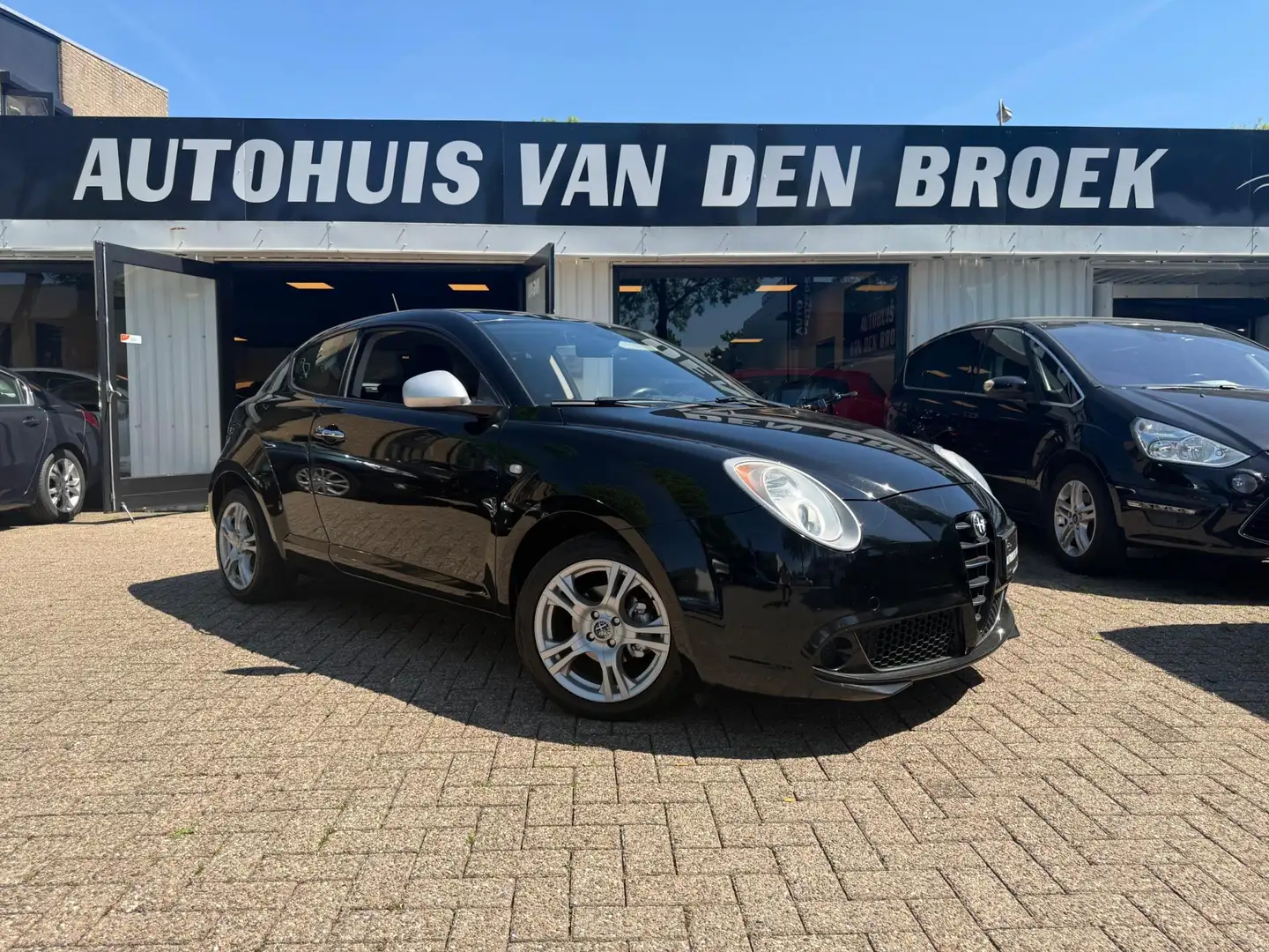 Alfa Romeo MiTo 1.4 Progression 96Pk Navi Airco Pdc Lmv Elek Pakke Noir - 1