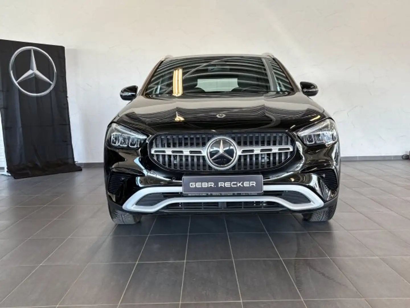 Mercedes-Benz GLA 200 GLA 200 Advanced MBUX NaviPremium LED Kamera DAB Negro - 2