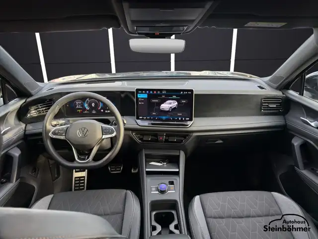 Volkswagen Tiguan view 21