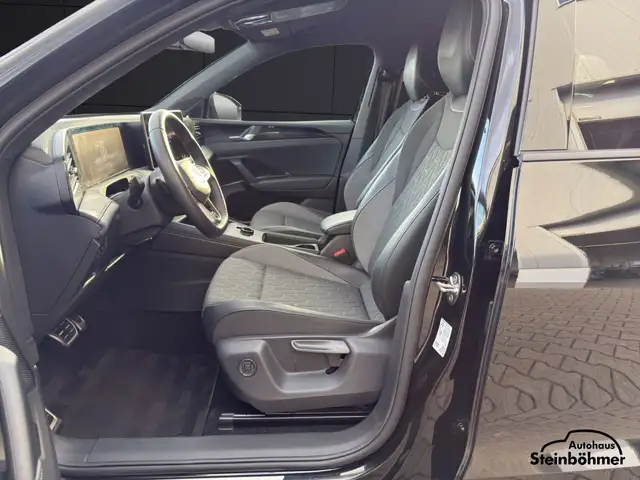Volkswagen Tiguan view 17
