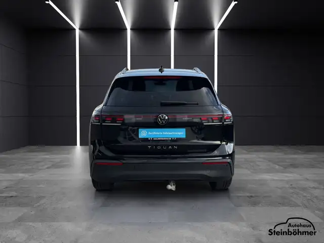 Volkswagen Tiguan view 5