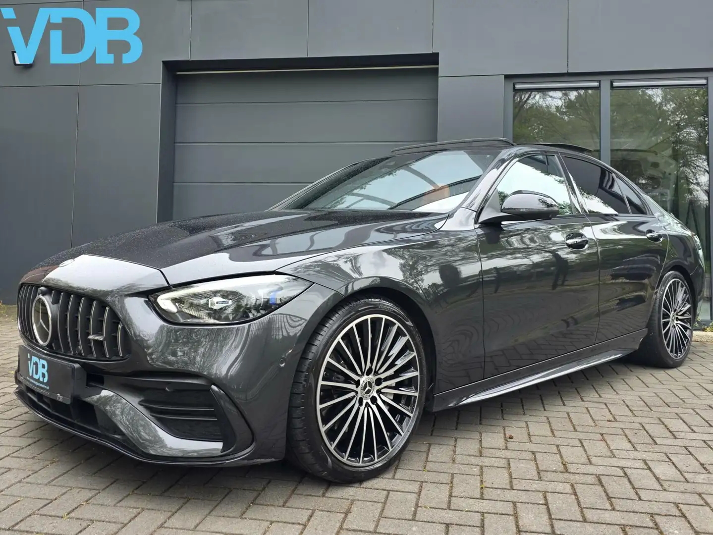 Mercedes-Benz C 180 C180 AMG PANO 360 MEMORY BURMESTER VOL!!! Grijs - 1