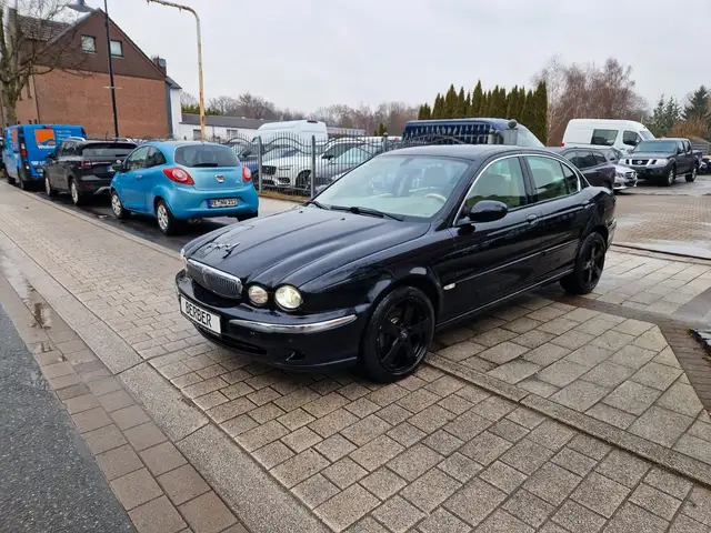 Jaguar X-Type 2.5 V6 Executive*NAVI*XENIN*LEDER*PDC*