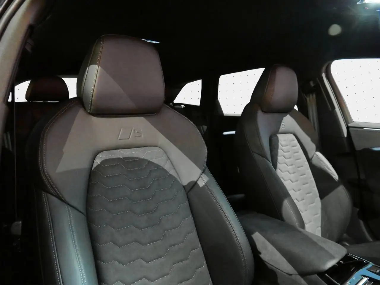 Audi A6 e-tron performance SLINE*MATRIX*OLED*AH 11