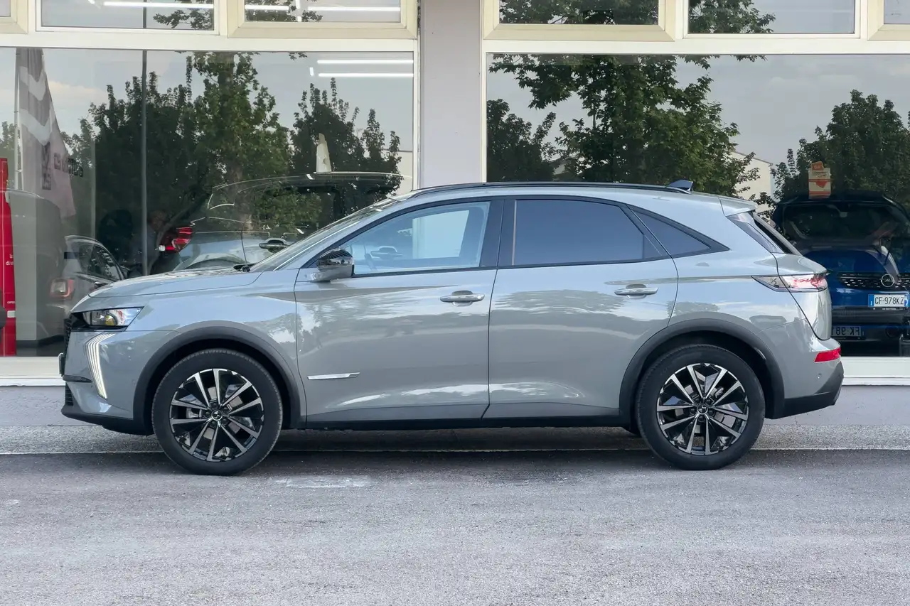 DS Automobiles DS 7 Crossback 2024