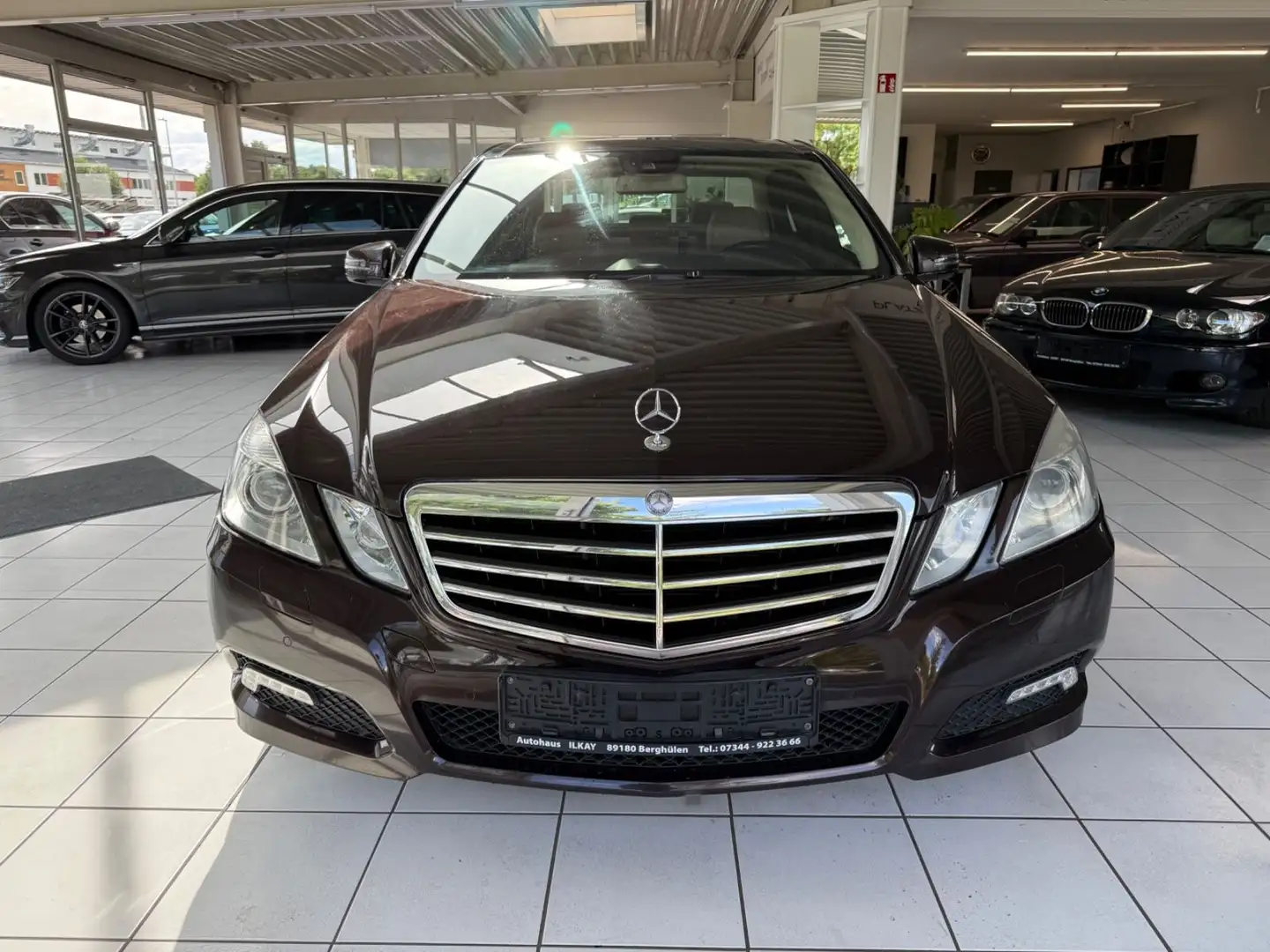 Mercedes-Benz E 250 CDI,Automatik,Xenon,Navi,Leder,Panoramadac Braun - 2