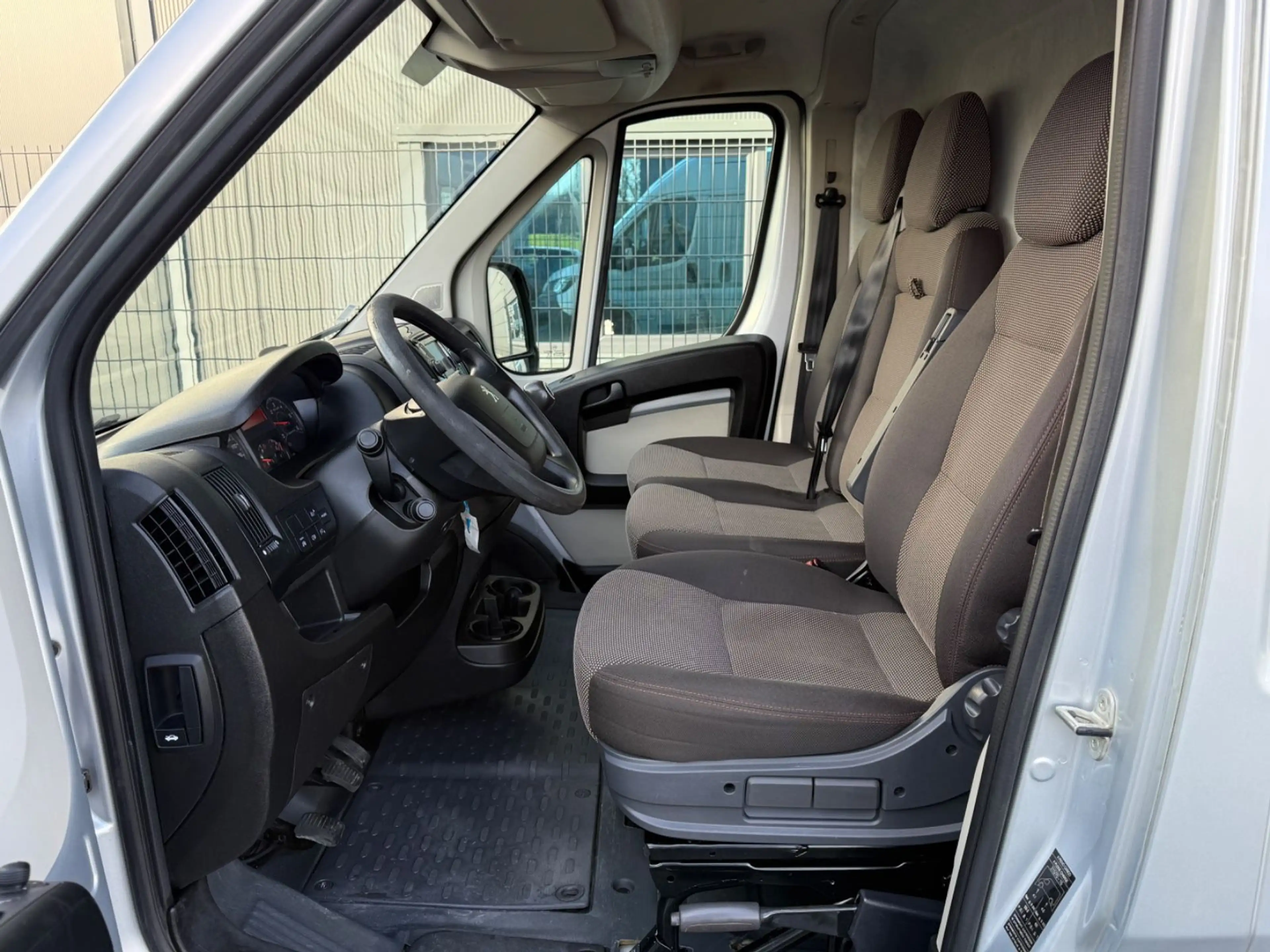 Peugeot Boxer 2.0 Blue-HDi 333 L2H2 *KLIMA*MWST AUSWEISB — photo 10