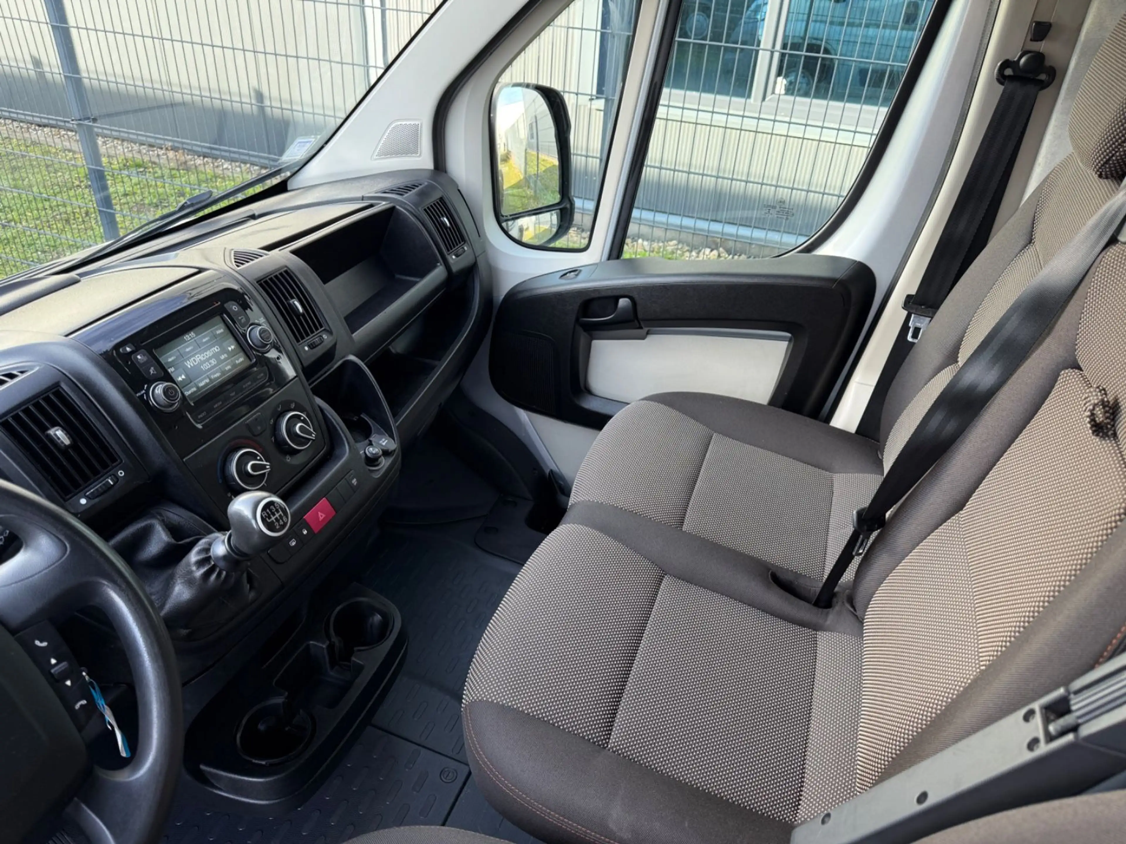 Peugeot Boxer 2.0 Blue-HDi 333 L2H2 *KLIMA*MWST AUSWEISB — photo 12