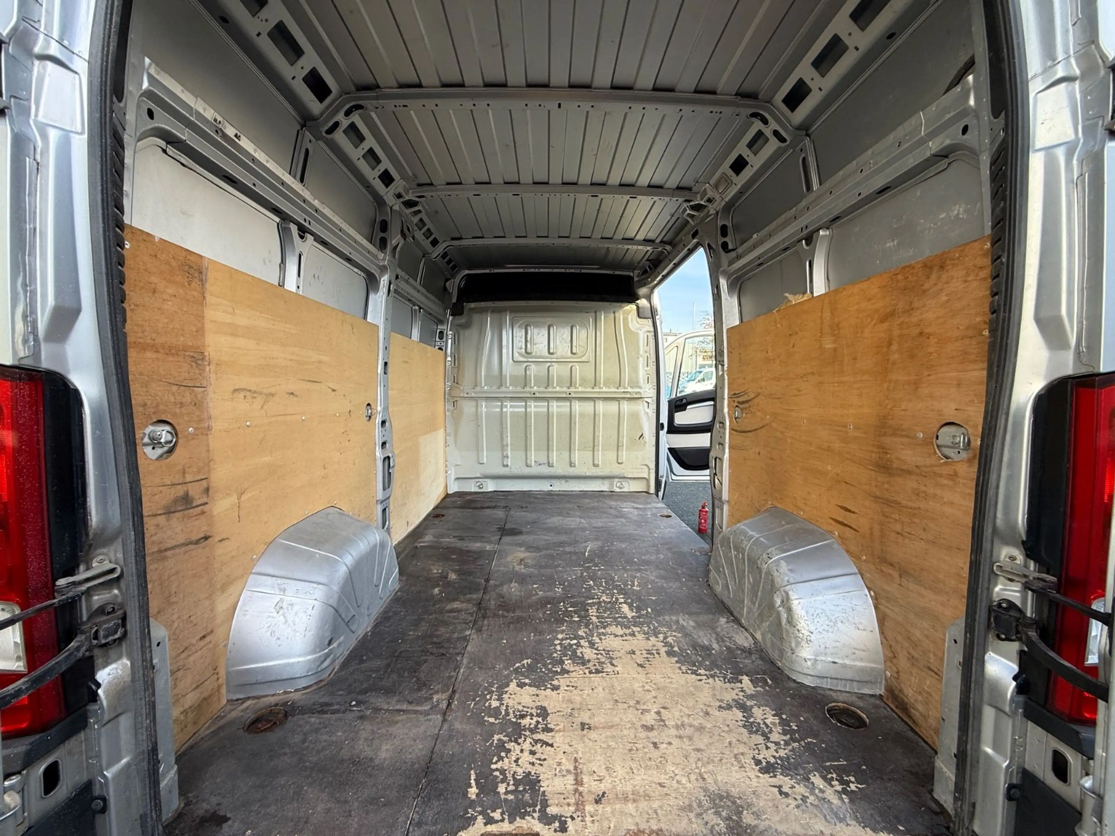 Peugeot Boxer 2.0 Blue-HDi 333 L2H2 *KLIMA*MWST AUSWEISB — photo 19