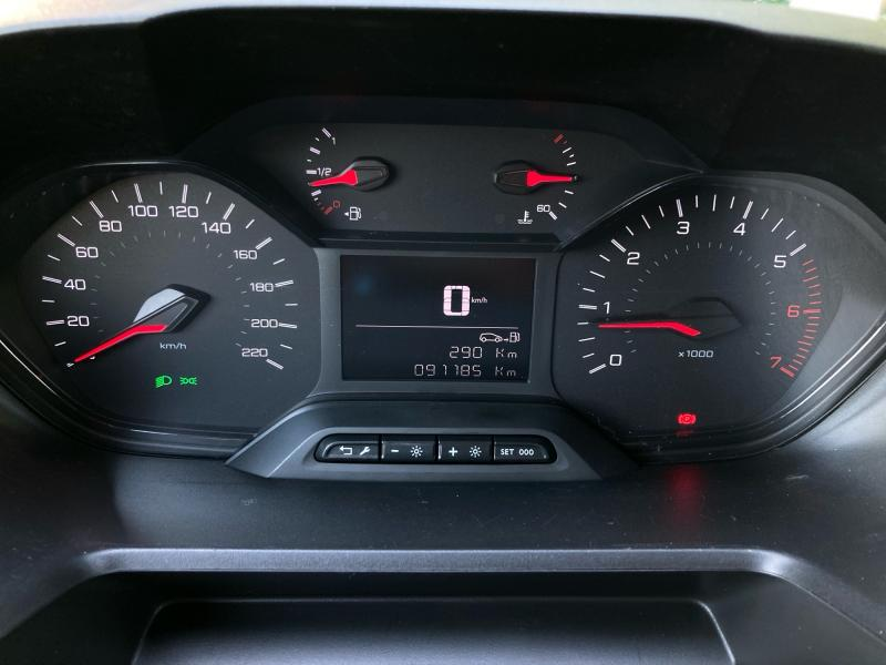 Peugeot Partner V Premium — photo 13