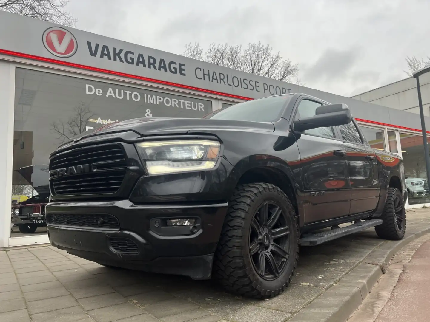 Dodge RAM SPORT PANO 12 INCH NAVI LEER 47500.00 NETTO Noir - 1