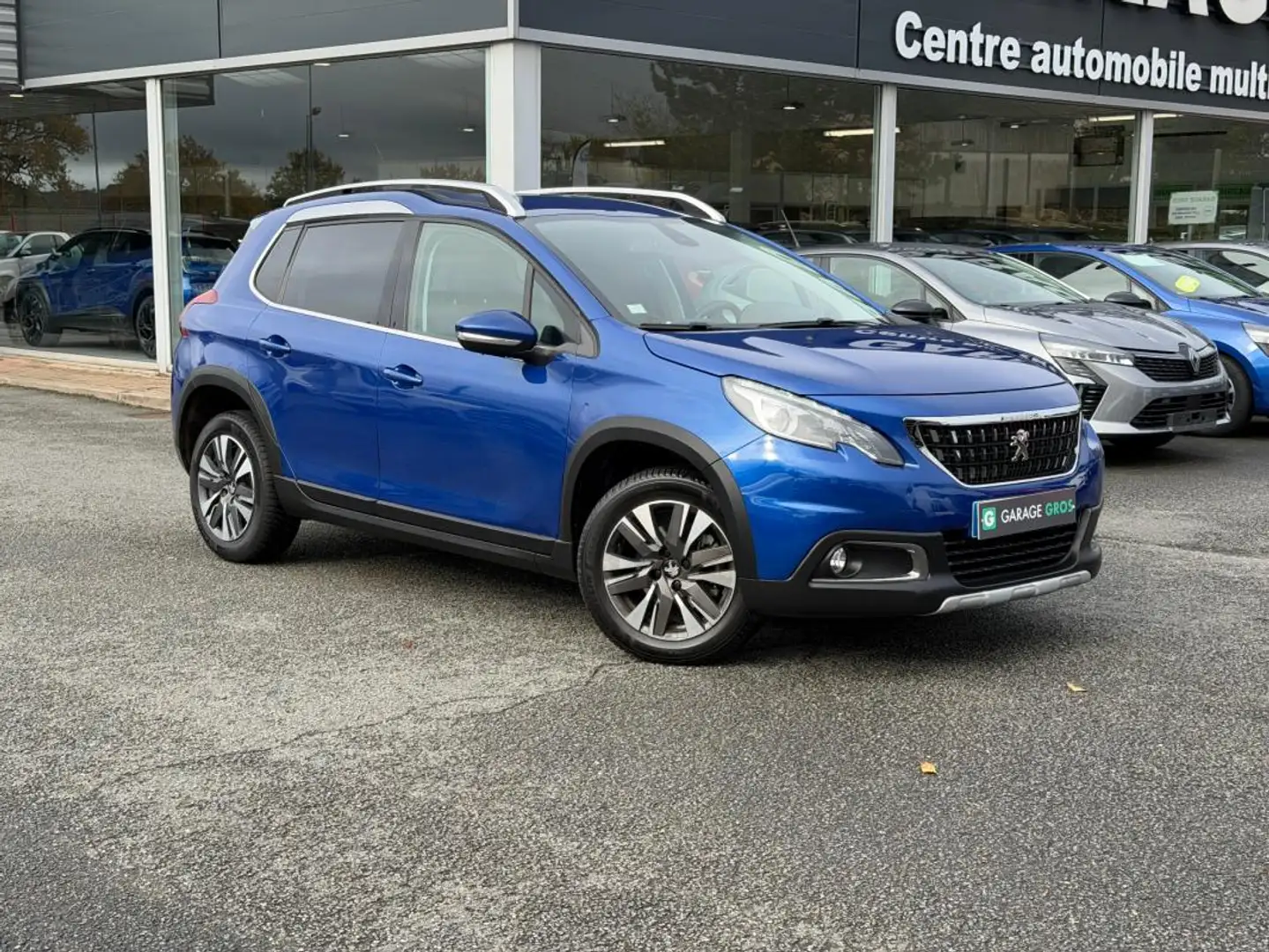 Peugeot 2008 PureTech 130ch S&S EAT6 Allure Bleu - 1