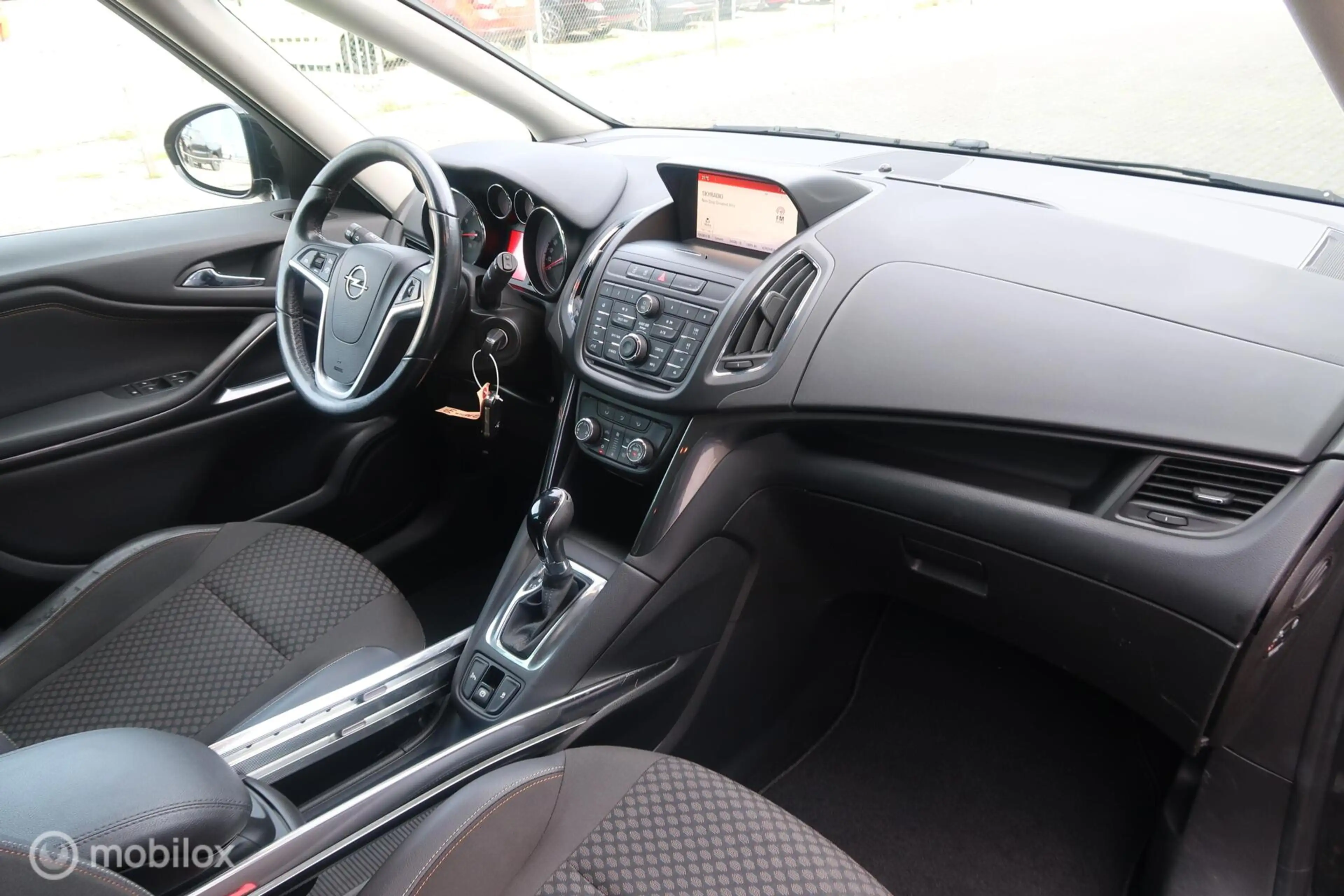Opel Zafira Tourer 1.4 Innovation 7p. AUTOMAAT, TREKHAAK — photo 11