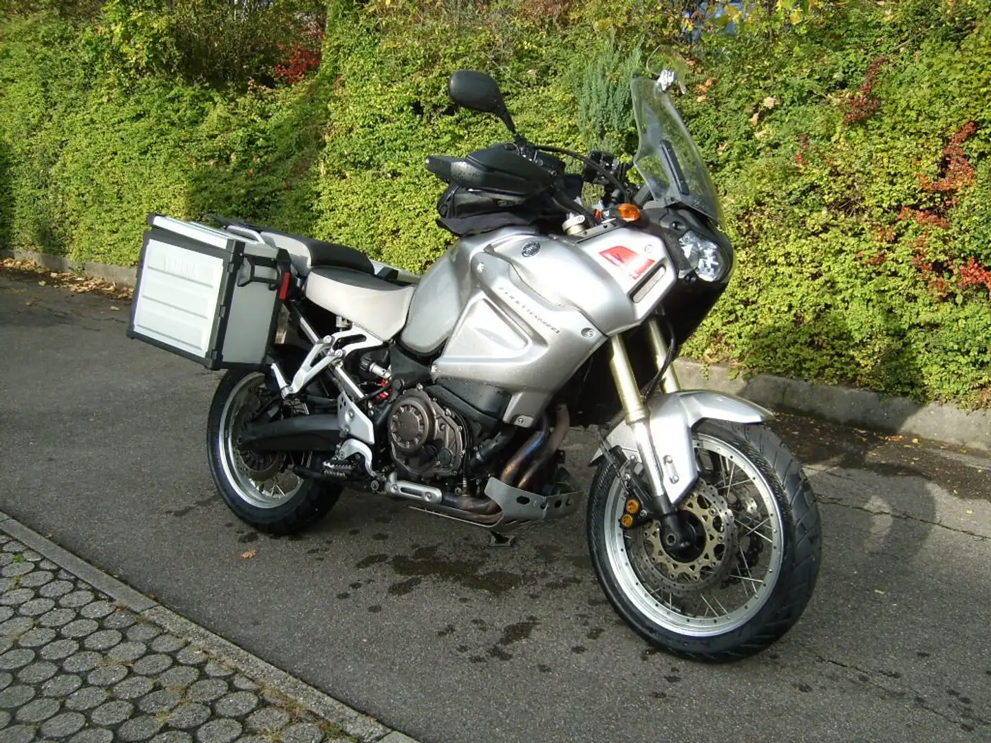 Yamaha XTZ 1200 XT 1200 Super Tenere First Edition Silver - 1