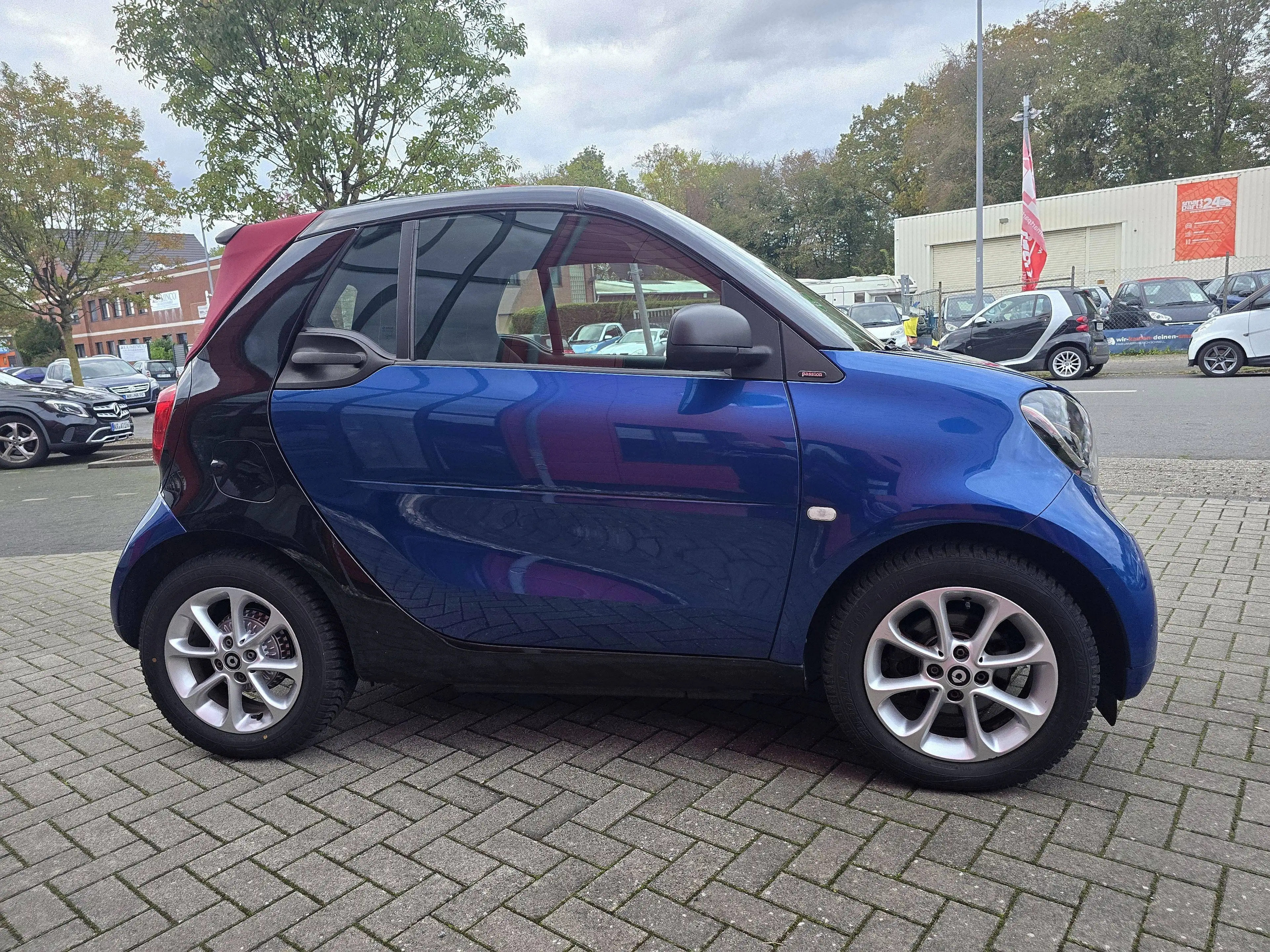 smart forTwo Cabrio*Automatik*Servo*Navi*Allwetter*SHZ* — photo 3