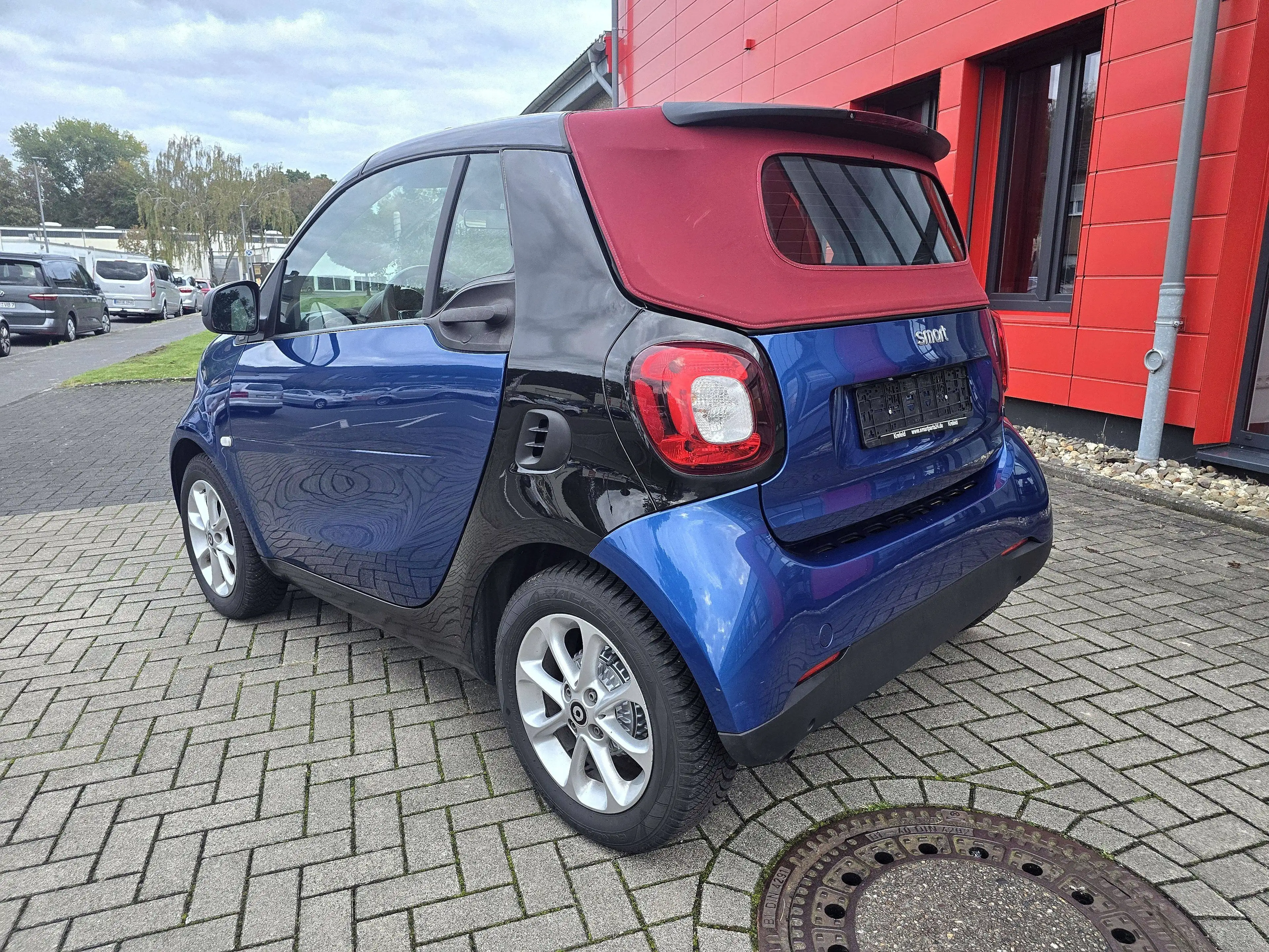 smart forTwo Cabrio*Automatik*Servo*Navi*Allwetter*SHZ* — photo 7