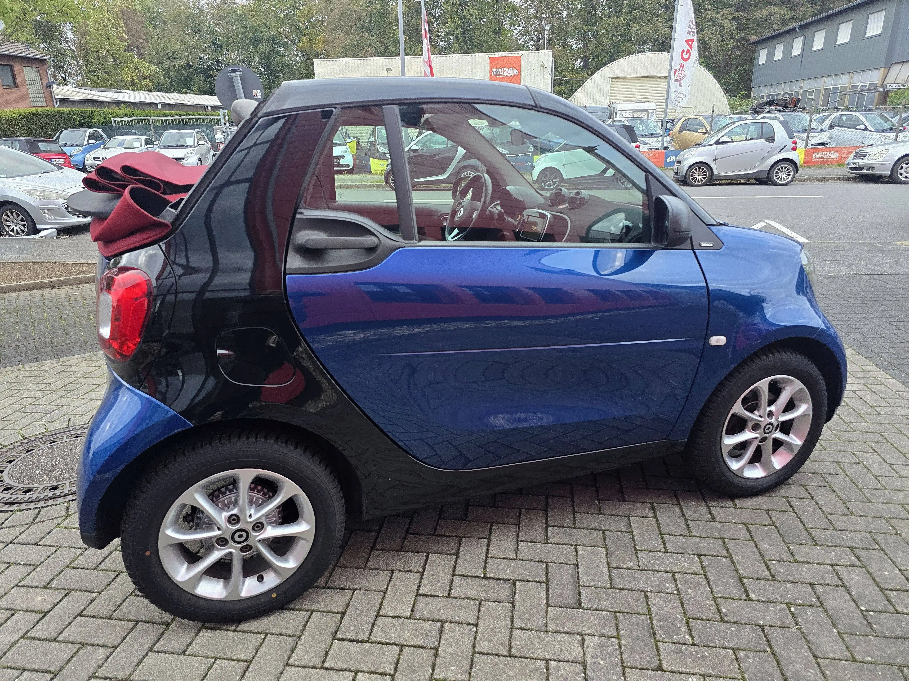 smart forTwo Cabrio*Automatik*Servo*Navi*Allwetter*SHZ* — photo 11