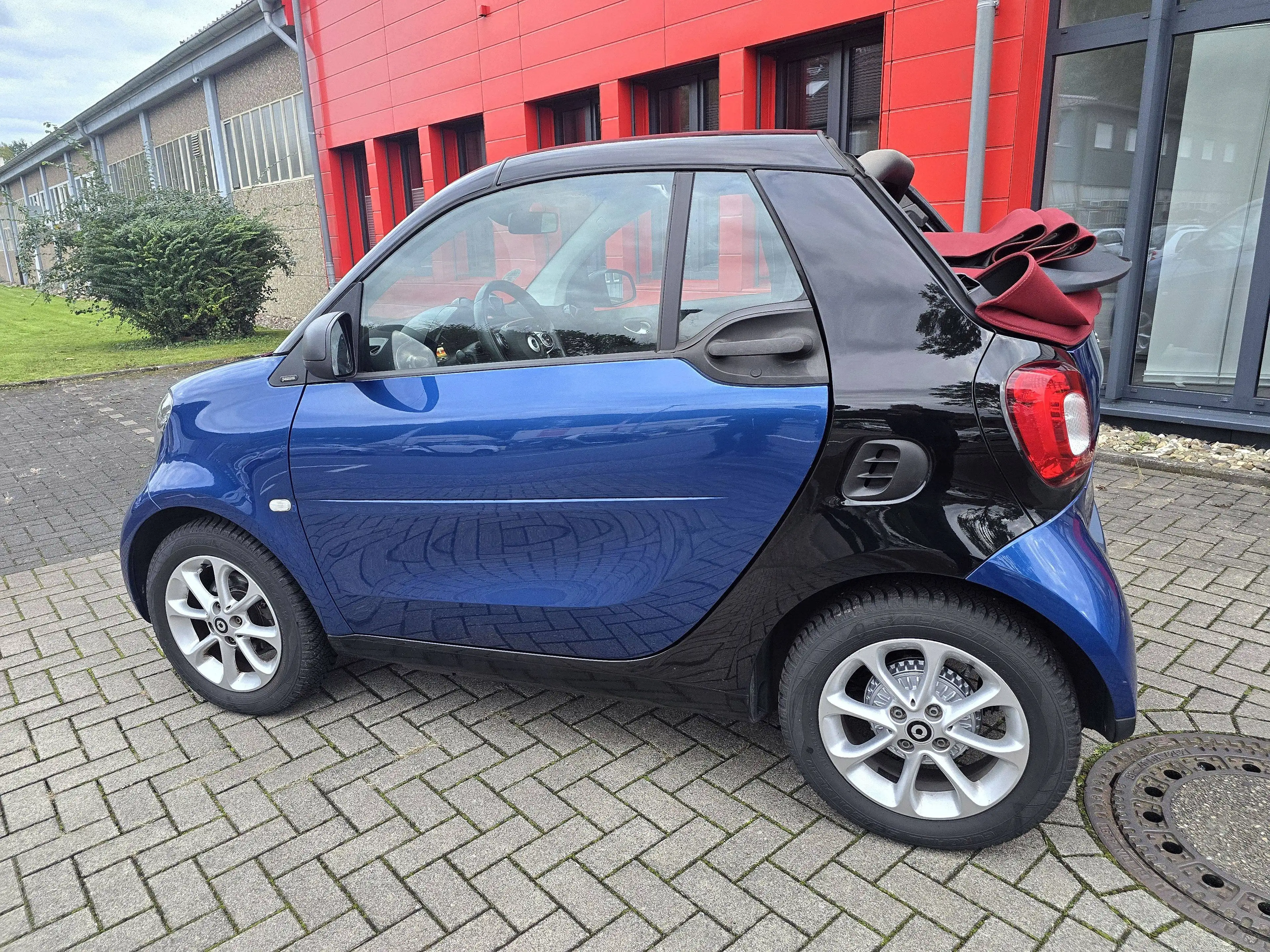 smart forTwo Cabrio*Automatik*Servo*Navi*Allwetter*SHZ* — photo 12