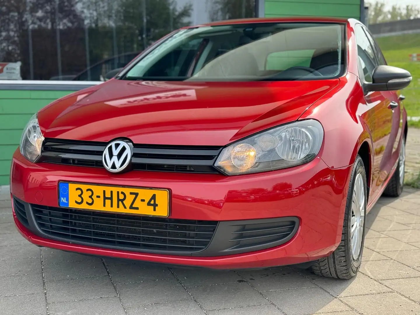 Volkswagen Golf 1.6 Trendline / Automaat / NieuwStaat!/ Cruise / Rood - 2