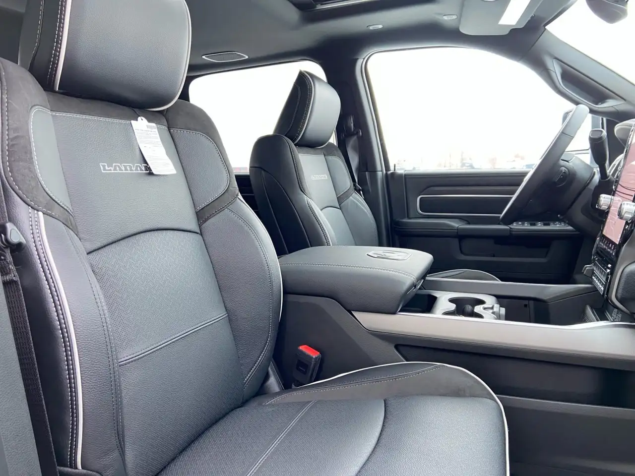 RAM 2500 снимка RAM 2500