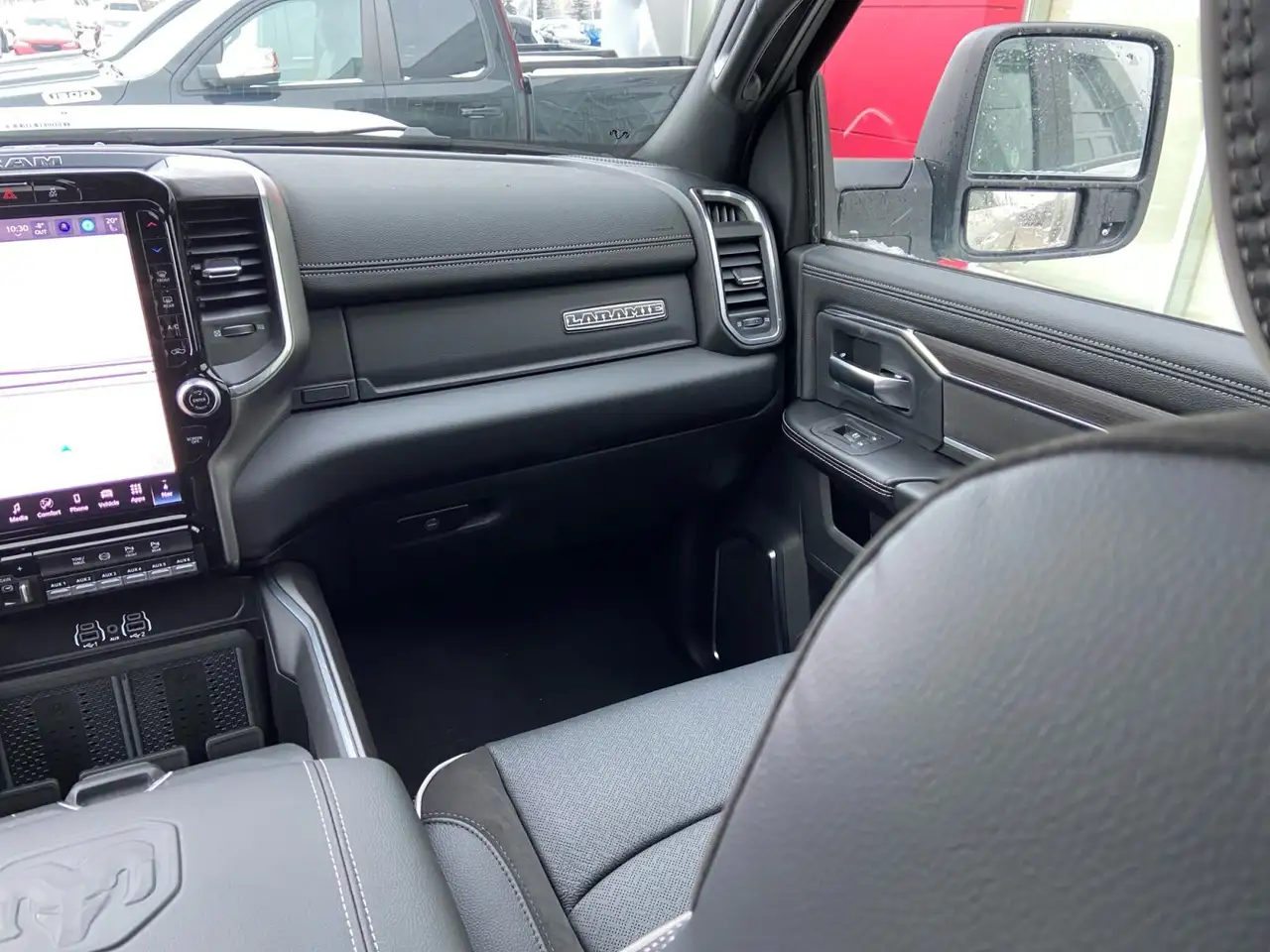 RAM 2500 снимка RAM 2500