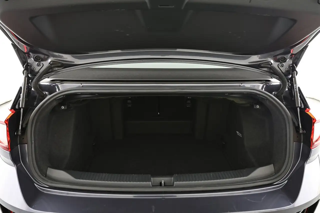 Volkswagen T-Roc 1.5 TSI R-Line IQ.DRIVE|Matrix|Nav|S-/LRHZ 7