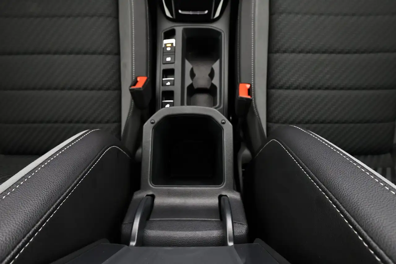 Volkswagen T-Roc 1.5 TSI R-Line IQ.DRIVE|Matrix|Nav|S-/LRHZ 15