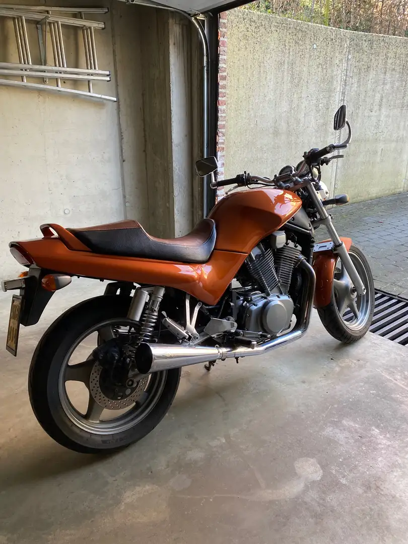 Suzuki VX 800 Oranj - 2