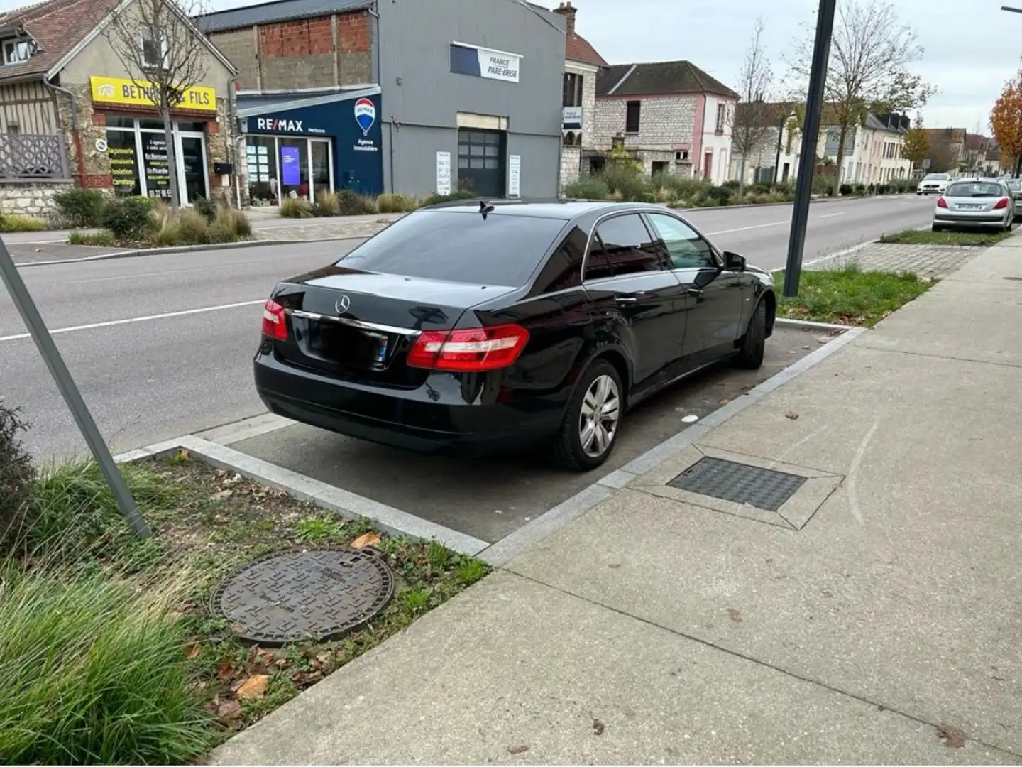 Mercedes-Benz E 220 T CDI Avantgarde DPF Noir - 2