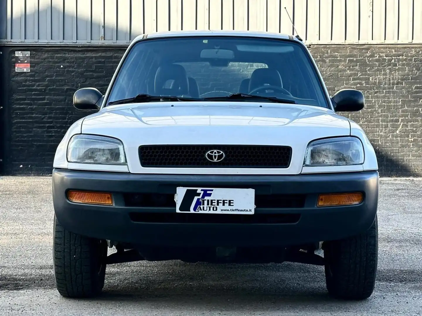 Toyota RAV 4 RAV4 2.0i 16V cat 5 porte Fun GPL!!! Weiß - 2