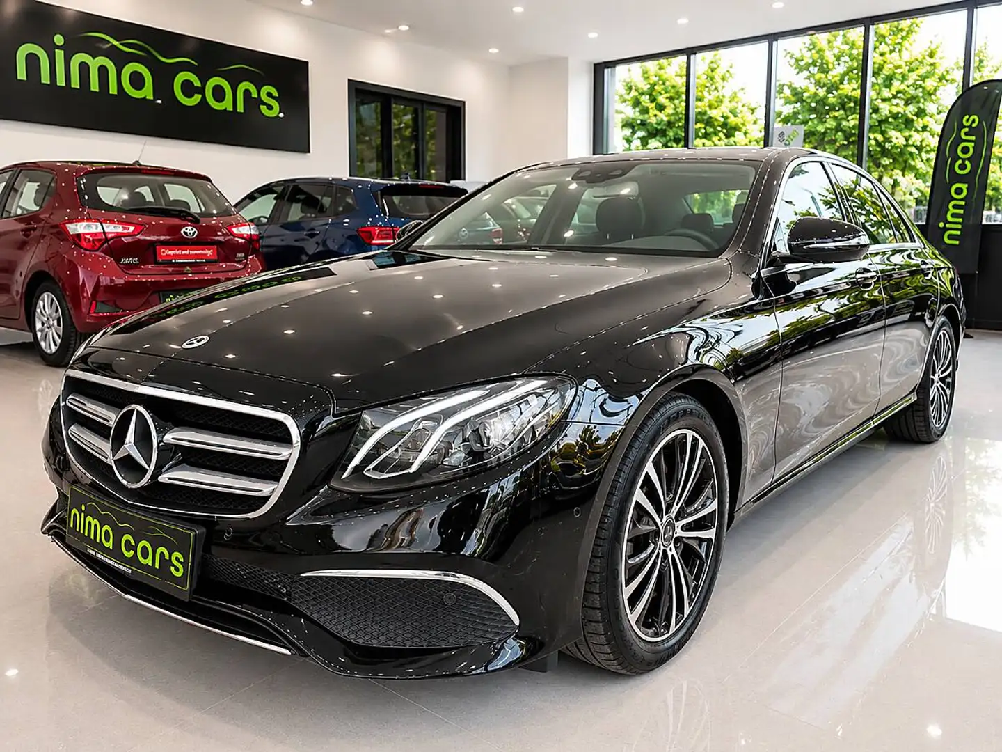 Mercedes-Benz E 200 Mercedes-Benz E 200 d Avantgarde | Widescreen | Schwarz - 1
