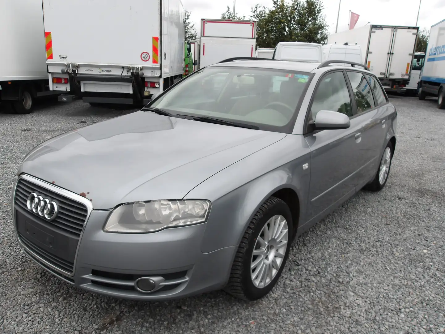 Audi A4 Break (931) Grau - 1