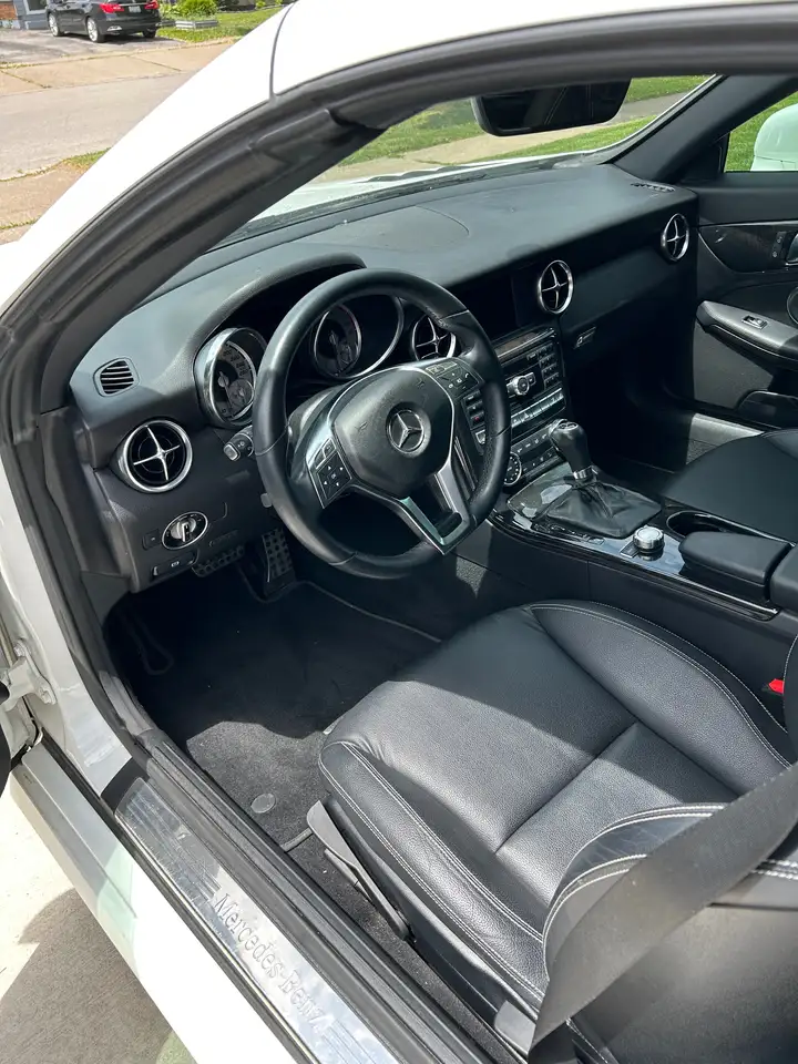 Mercedes-Benz SLK снимка Mercedes-Benz SLK