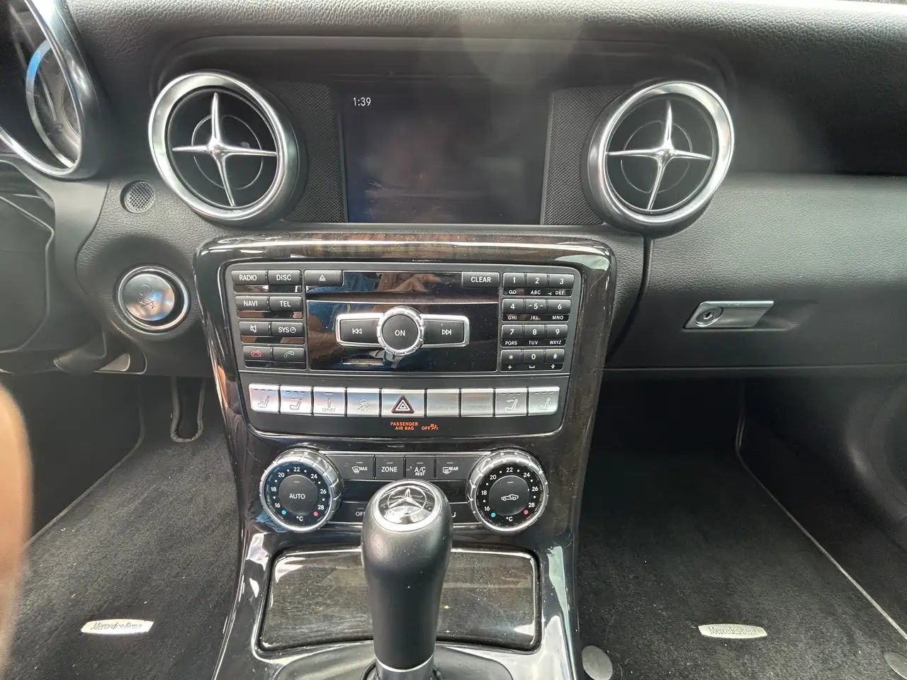 Mercedes-Benz SLK снимка Mercedes-Benz SLK
