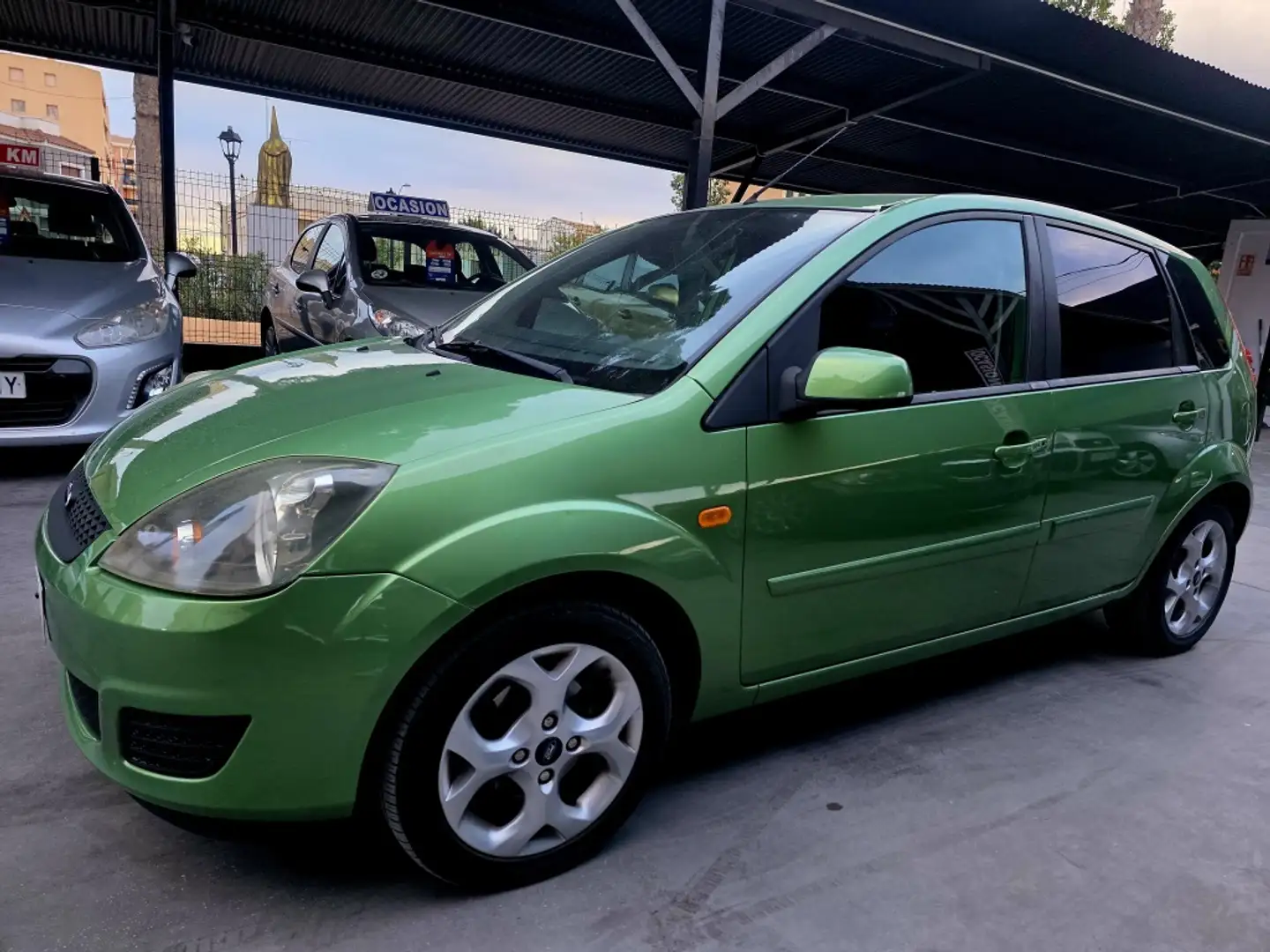 Ford Fiesta 1.4TDCI Futura Vert - 2