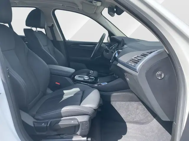 BMW X3 view 14