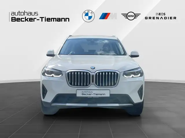 BMW X3 view 2