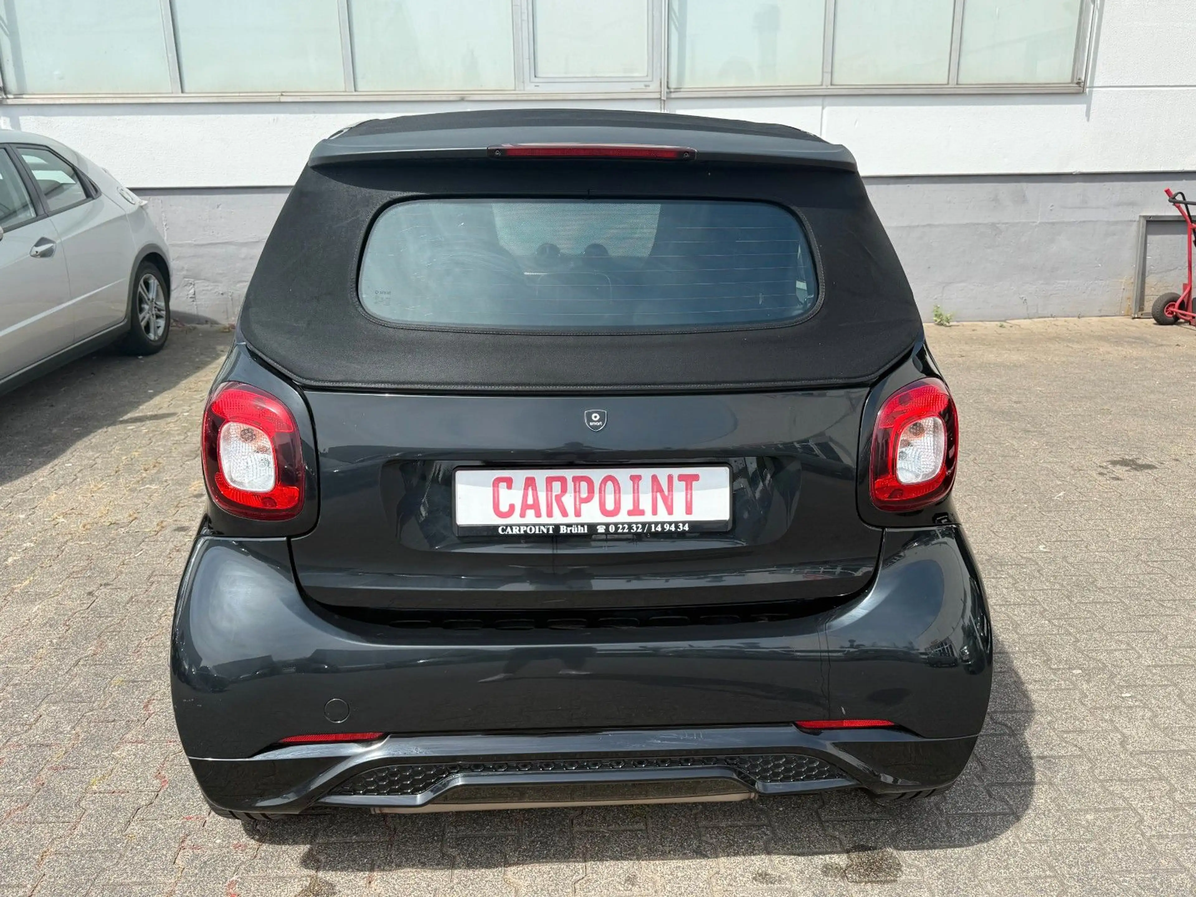 smart forTwo cabrio 90PS /CABRIO/KLIMA/NAVI/SHZ — photo 6