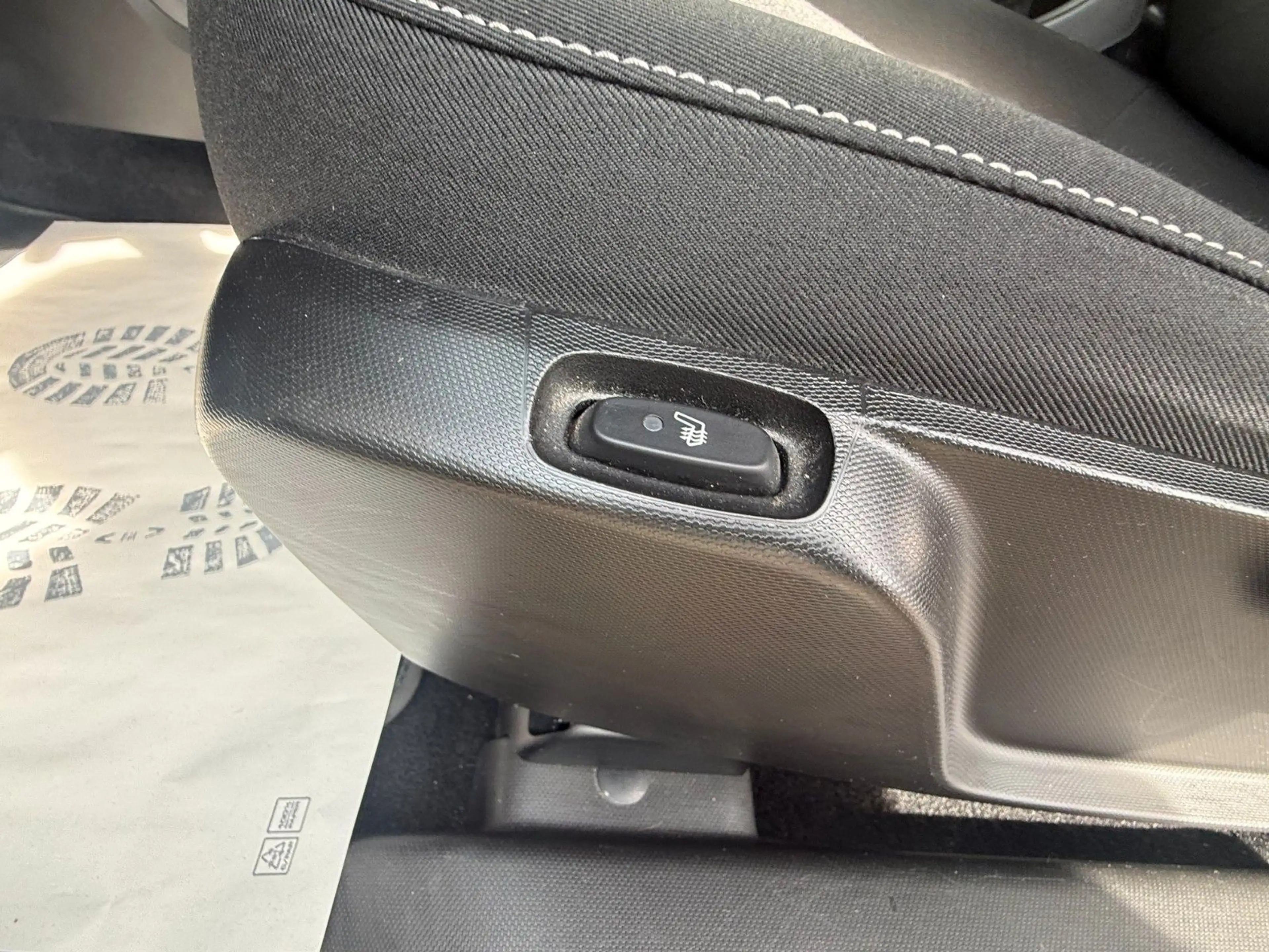 smart forTwo cabrio 90PS /CABRIO/KLIMA/NAVI/SHZ — photo 10