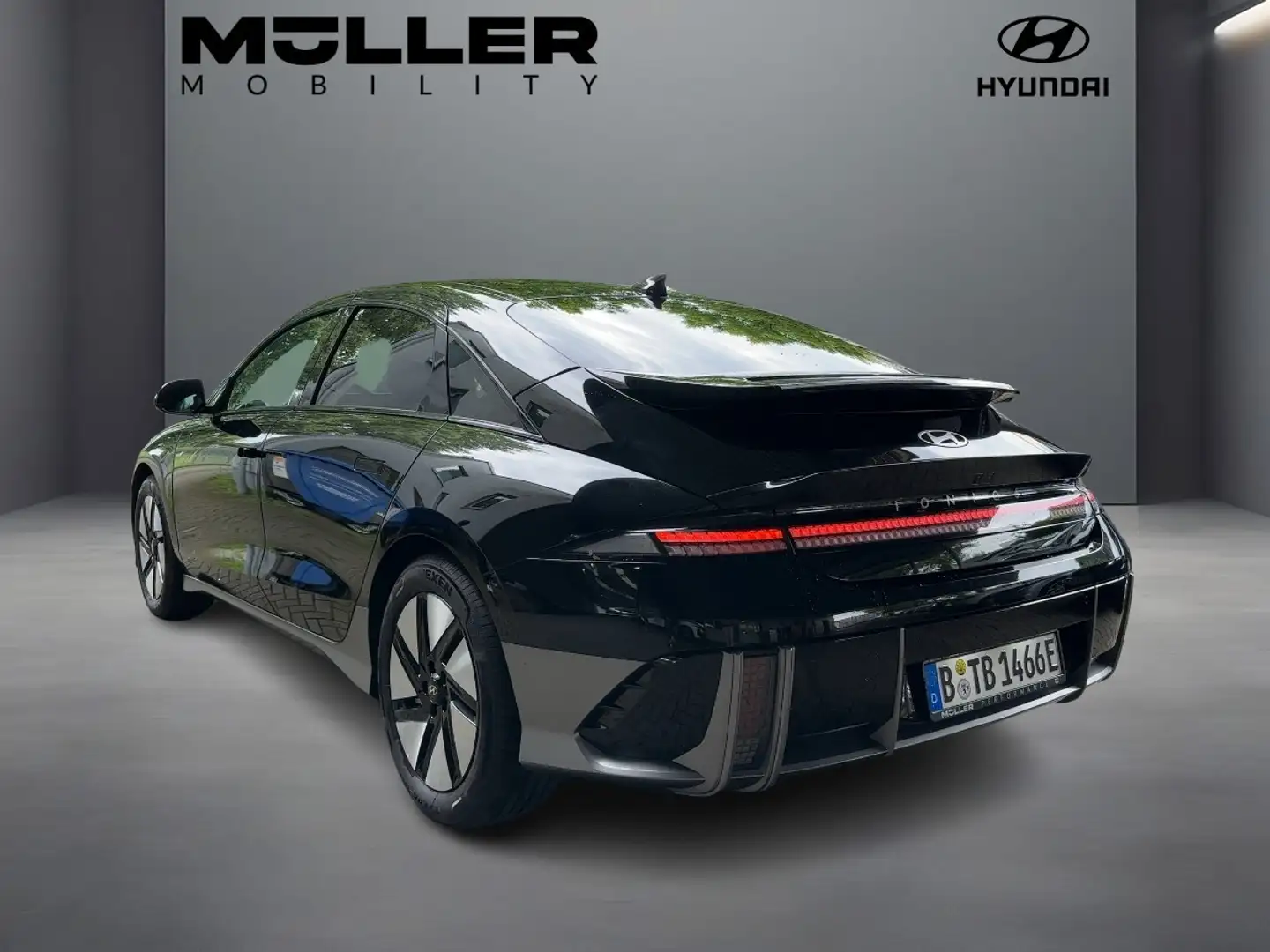 Hyundai IONIQ 6 77 kWh Uniq Elektro 4WD+TWA+LED+BOSE Schwarz - 2
