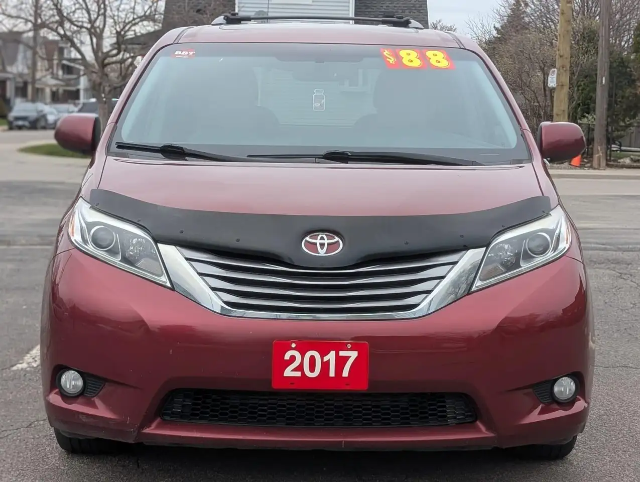 Toyota Sienna снимка Toyota Sienna