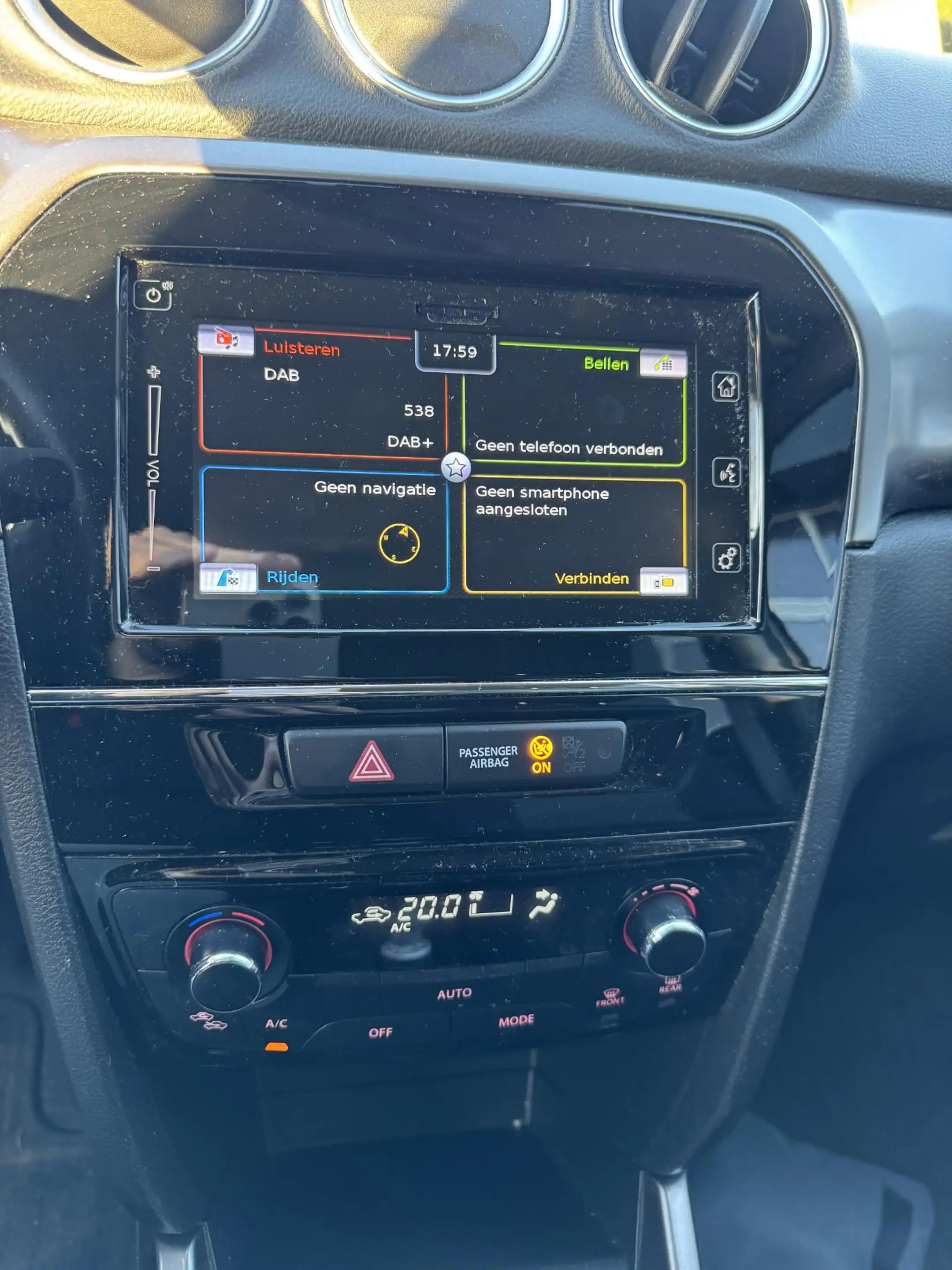 Suzuki Vitara 1.4 Boosterjet Select Smart Hybrid - Apple Carplay — photo 8